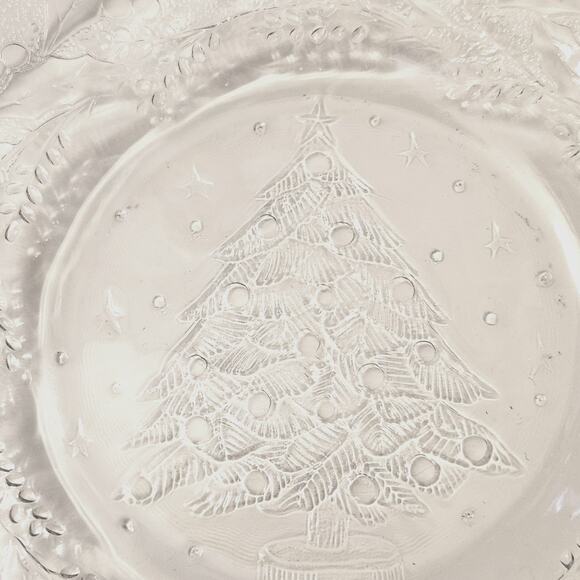 Set of 7 Vintage Arcoroc Holly Tree Tannenbaum Embossed Glass Christmas Plates - Picture 8 of 13